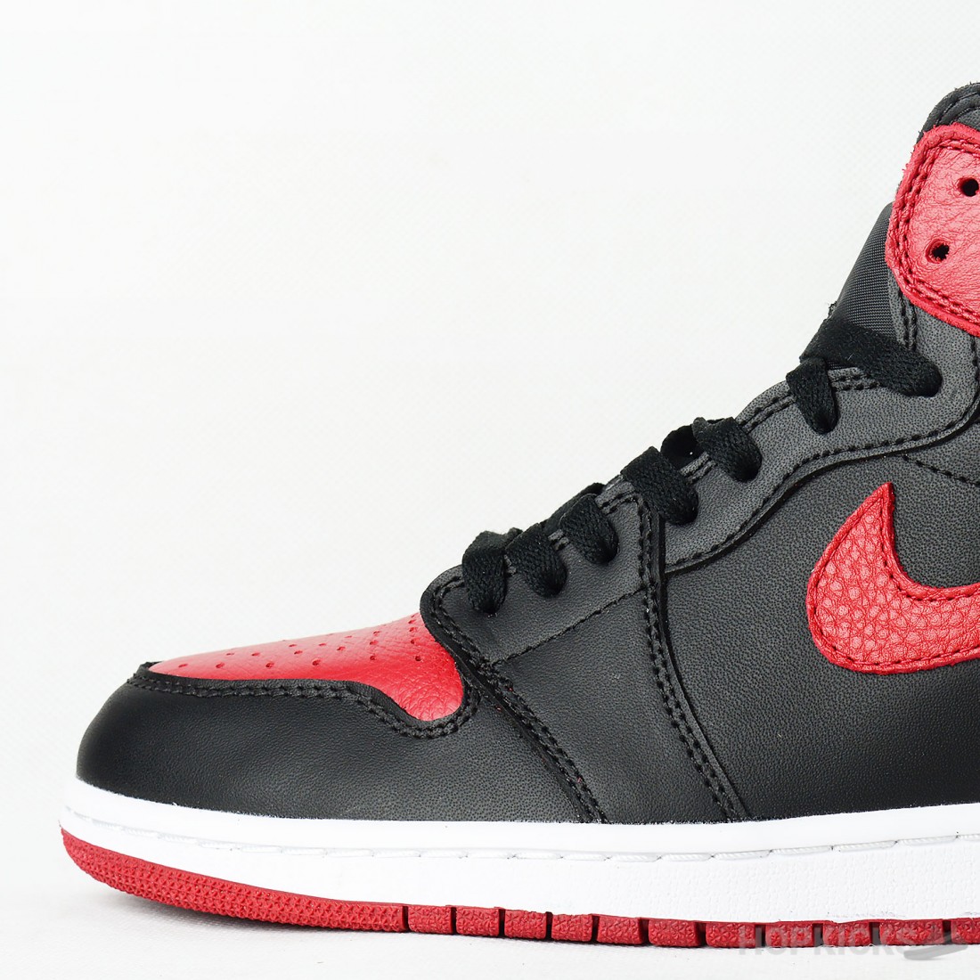 Air Jordan 1 Retro High OG Patent Bred